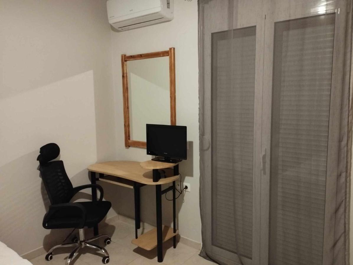 Istamos Apartment Stamni Eksteriør bilde